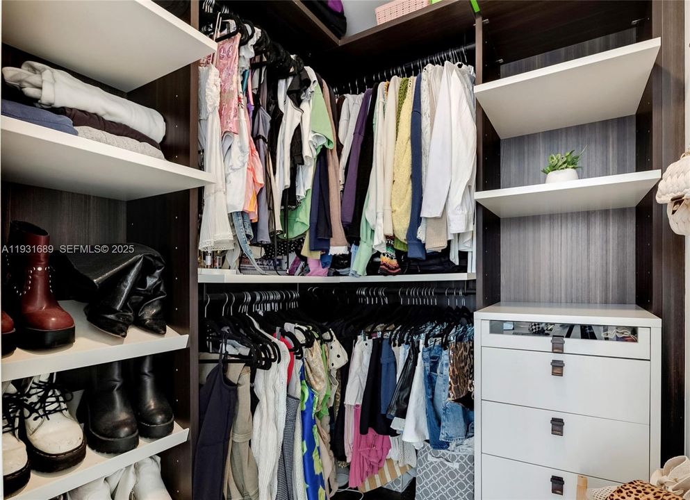 На продажу: $850,000 (2 спален, 2 ванн, 895 Квадратных фут)