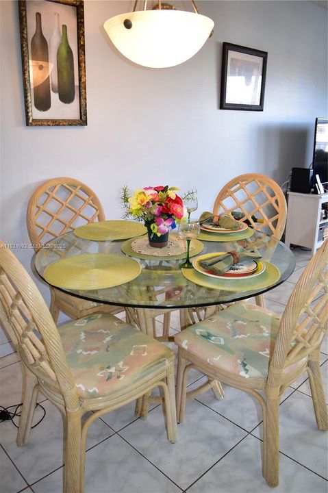 For Sale: $99,999 (1 beds, 1 baths, 590 Square Feet)