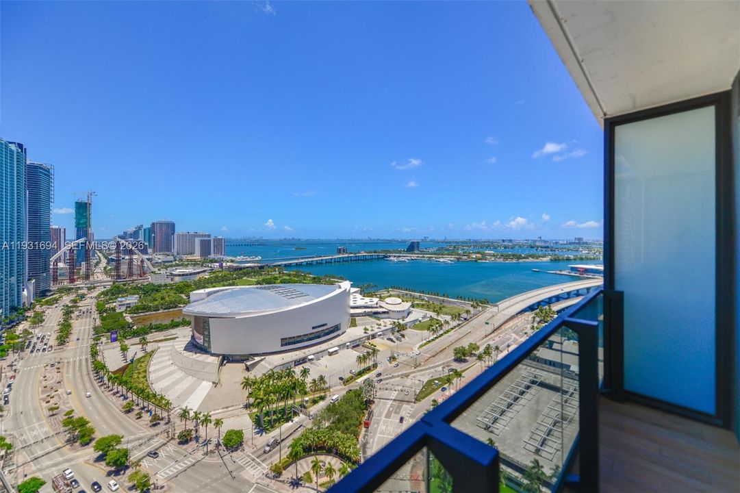 For Sale: $595,000 (1 beds, 1 baths, 442 Square Feet)