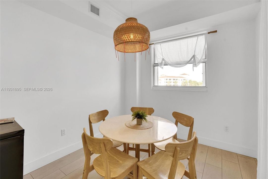 En Renta: $13,500 (3 camas, 3 baños, 2220 Pies cuadrados)