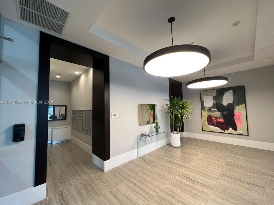 For Sale: $265,000 (2 beds, 2 baths, 1189 Square Feet)