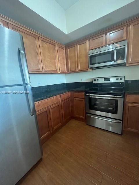 For Sale: $265,000 (2 beds, 2 baths, 1189 Square Feet)