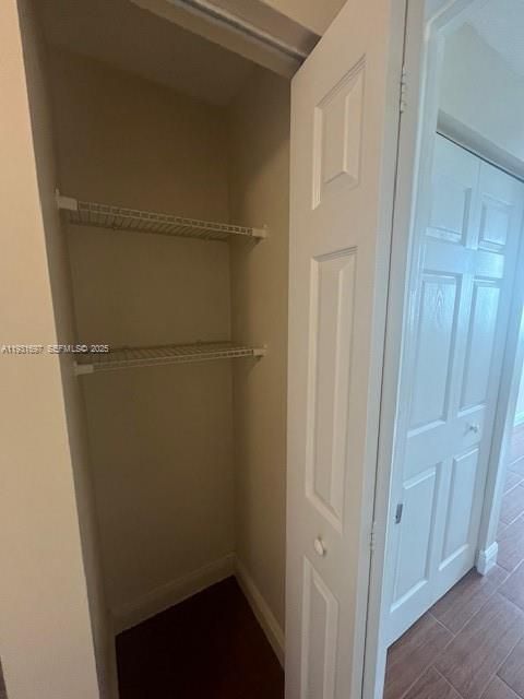 For Sale: $265,000 (2 beds, 2 baths, 1189 Square Feet)