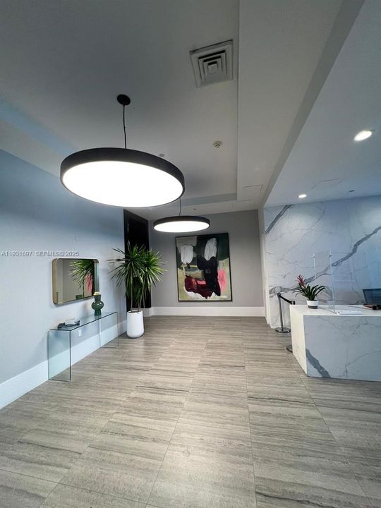 For Sale: $265,000 (2 beds, 2 baths, 1189 Square Feet)