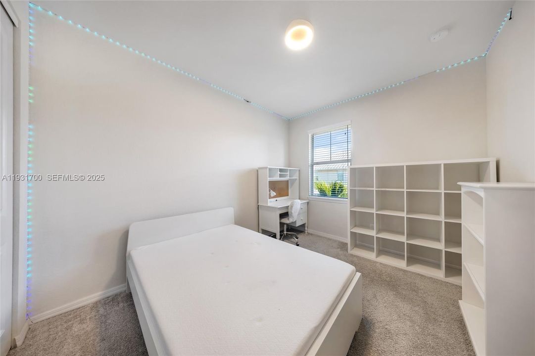 В аренду: $3,700 (3 спален, 2 ванн, 1421 Квадратных фут)