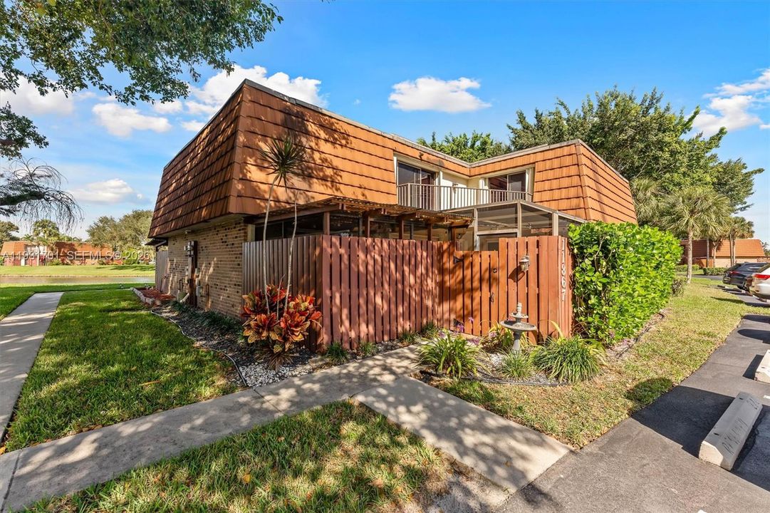 На продажу: $459,000 (3 спален, 2 ванн, 1654 Квадратных фут)