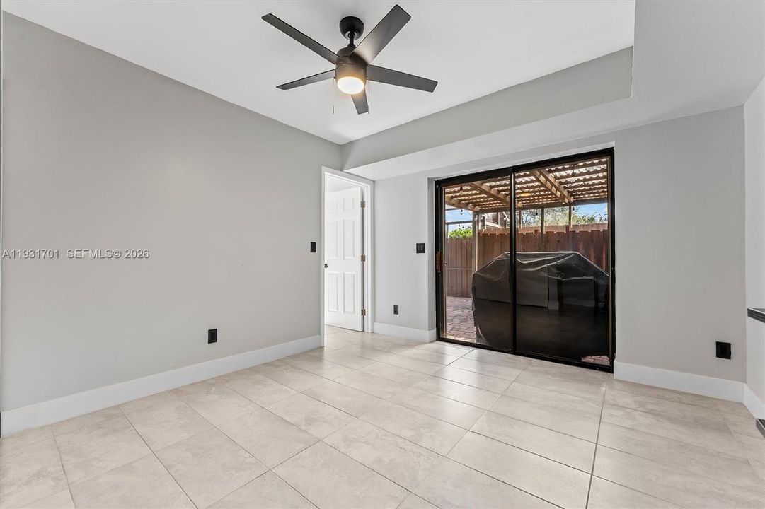 На продажу: $459,000 (3 спален, 2 ванн, 1654 Квадратных фут)