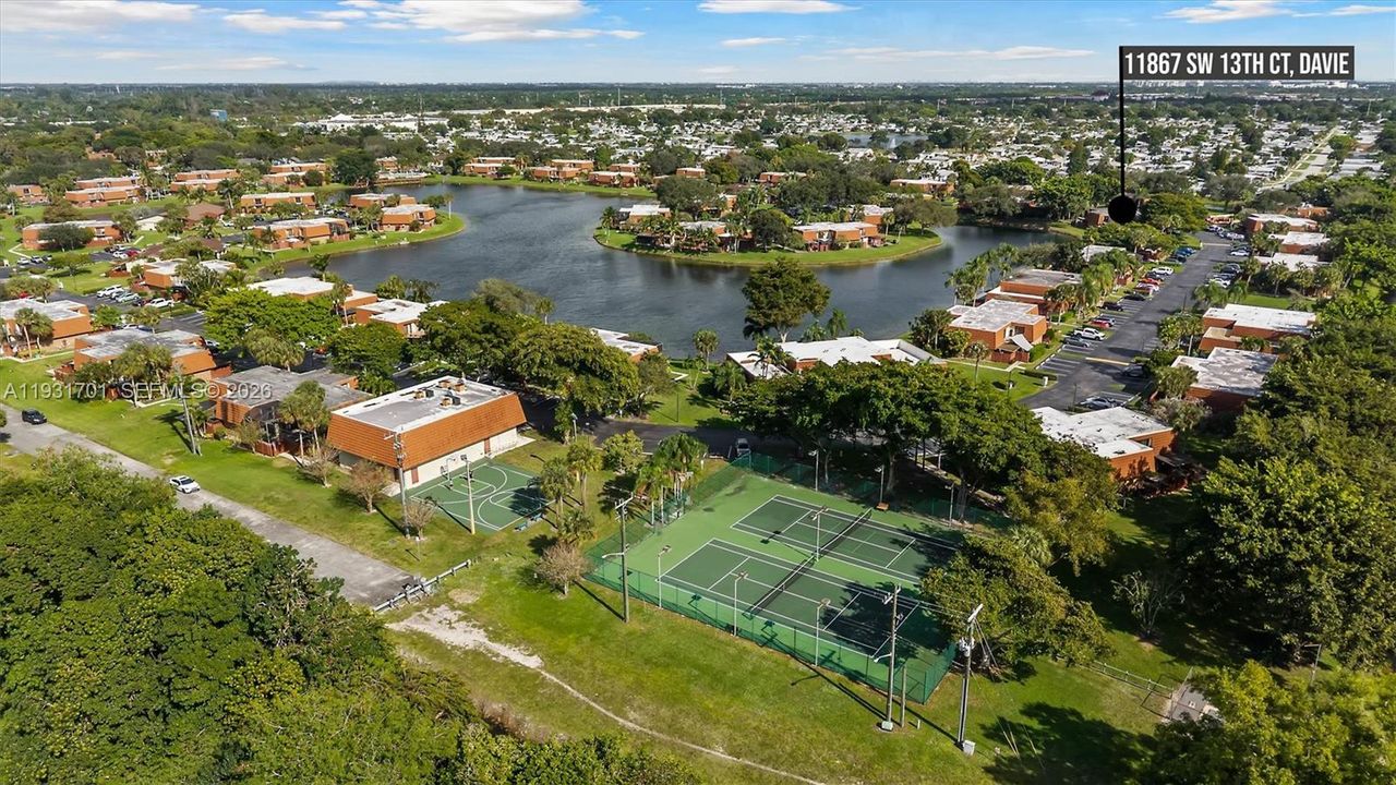 На продажу: $459,000 (3 спален, 2 ванн, 1654 Квадратных фут)