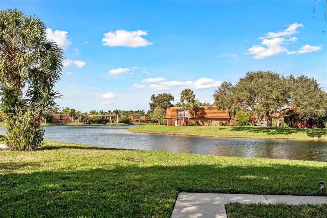 На продажу: $459,000 (3 спален, 2 ванн, 1654 Квадратных фут)