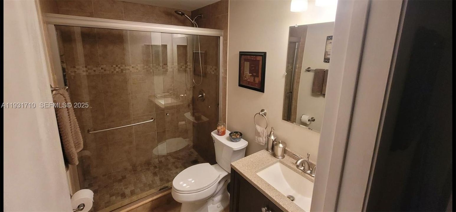 待售: $109,900 (1 贝兹, 1 浴室, 610 平方英尺)