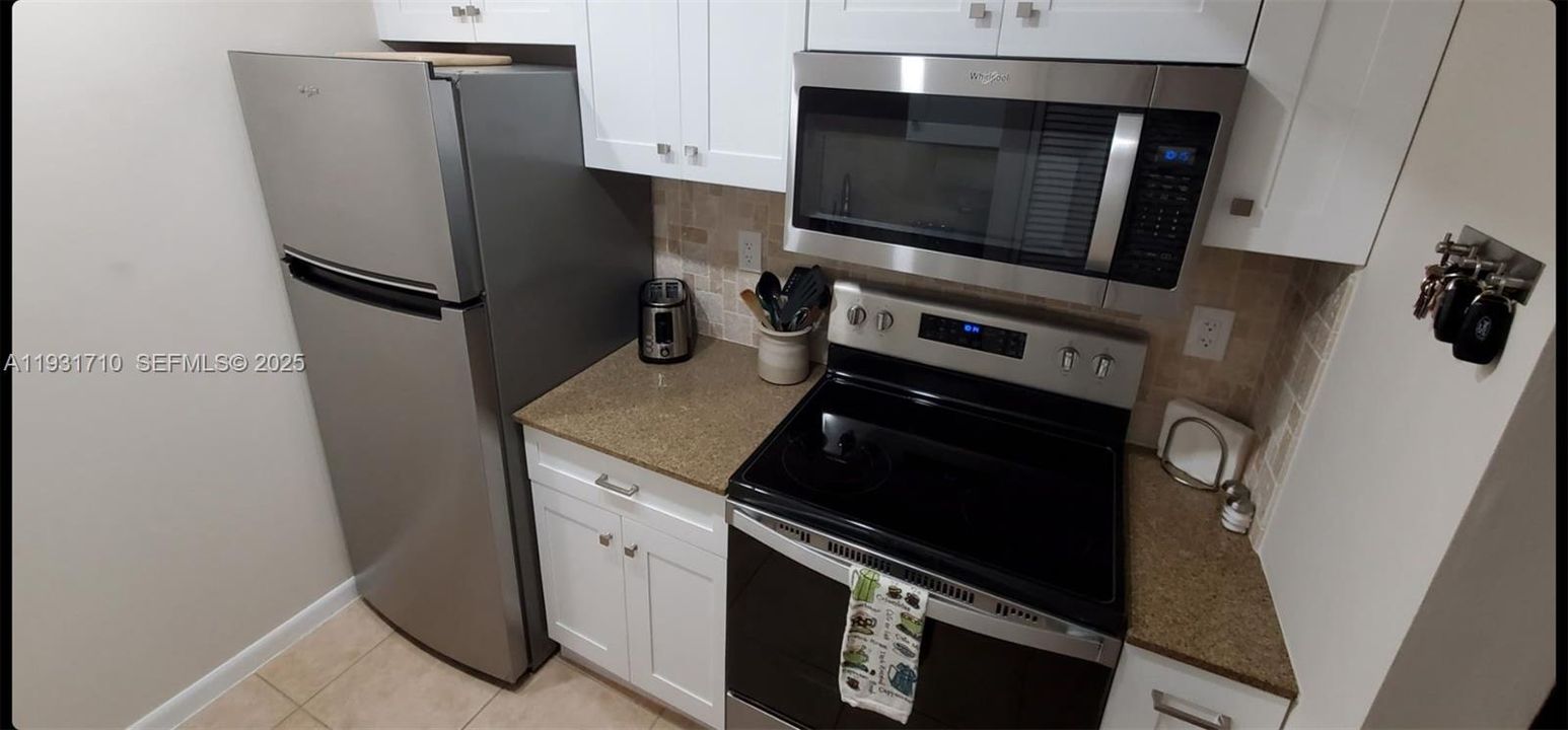 待售: $109,900 (1 贝兹, 1 浴室, 610 平方英尺)