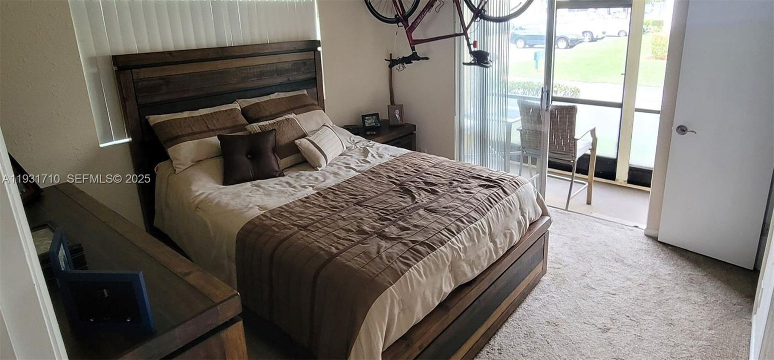 待售: $109,900 (1 贝兹, 1 浴室, 610 平方英尺)