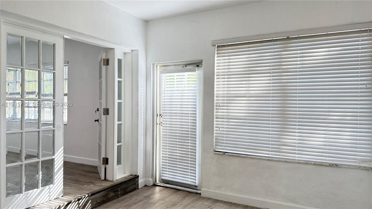 For Rent: $3,400 (3 beds, 2 baths, 1568 Square Feet)