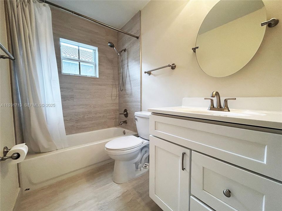 En Venta: $675,000 (3 camas, 2 baños, 1532 Pies cuadrados)