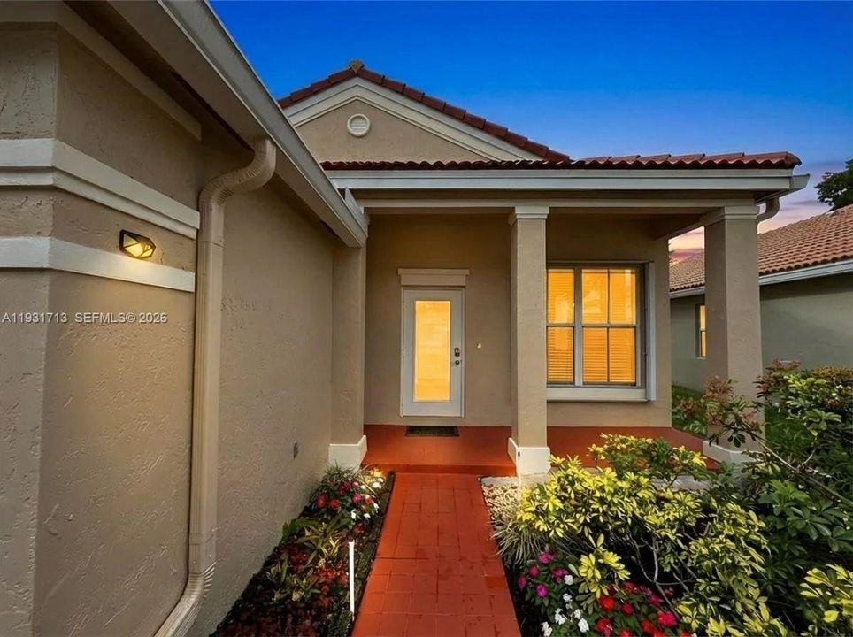 For Sale: $675,000 (3 beds, 2 baths, 1532 Square Feet)