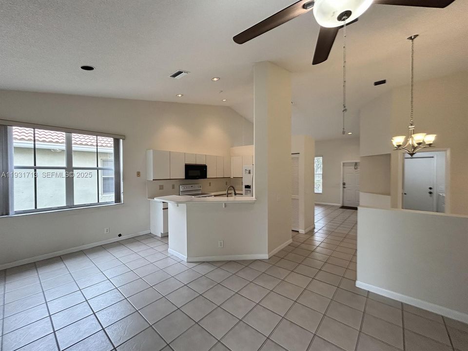 En Venta: $675,000 (3 camas, 2 baños, 1532 Pies cuadrados)