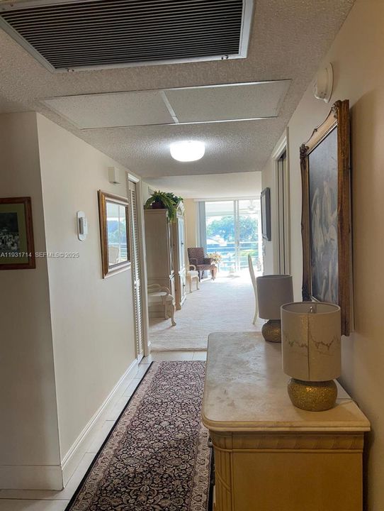 For Sale: $315,000 (3 beds, 2 baths, 1390 Square Feet)