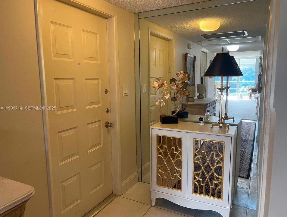 For Sale: $315,000 (3 beds, 2 baths, 1390 Square Feet)