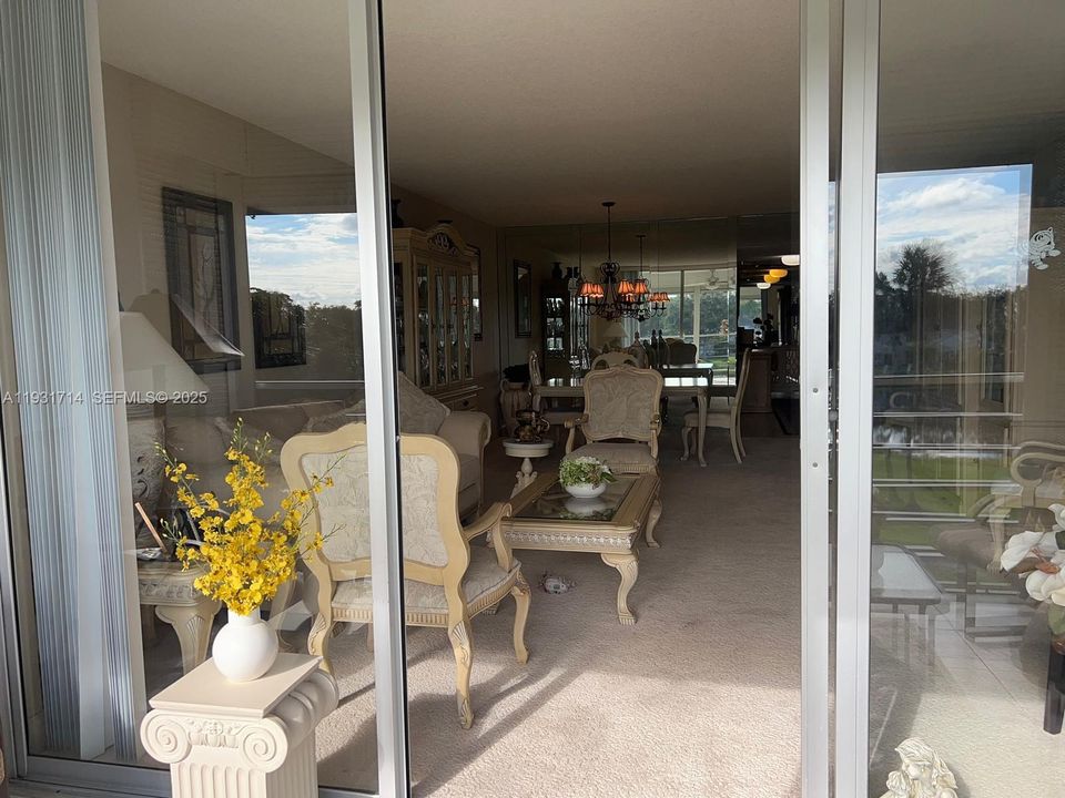 For Sale: $315,000 (3 beds, 2 baths, 1390 Square Feet)