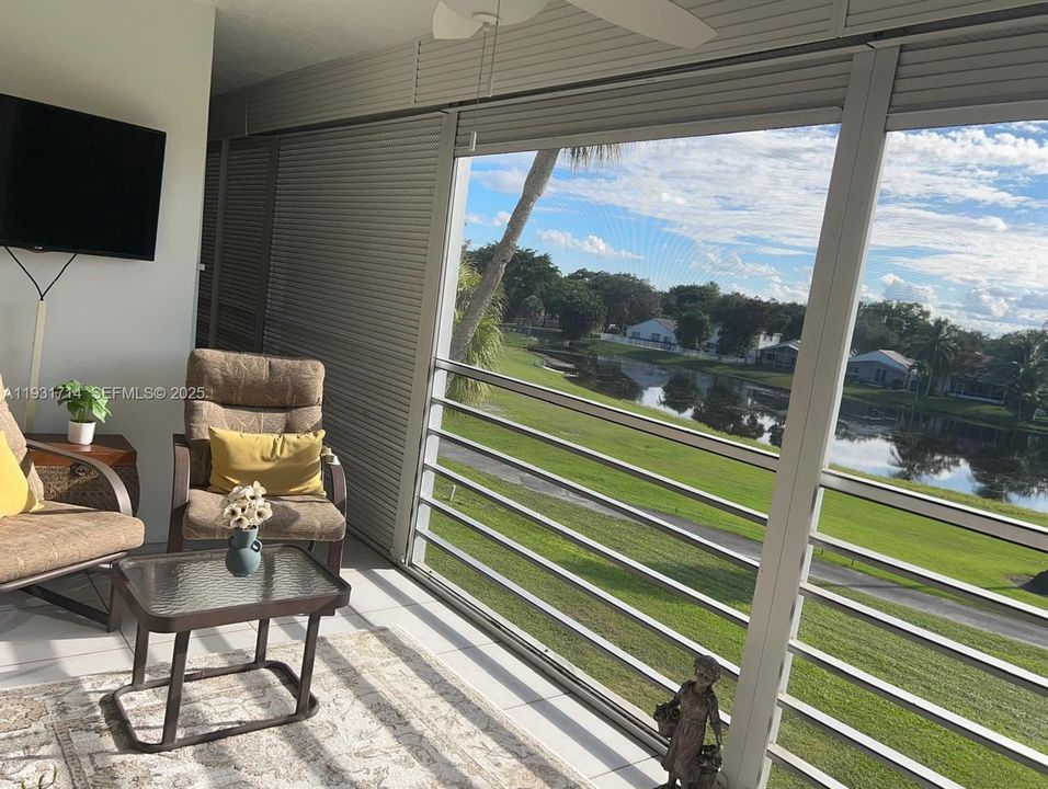 For Sale: $315,000 (3 beds, 2 baths, 1390 Square Feet)