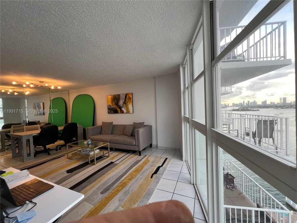 В аренду: $2,650 (1 спален, 1 ванн, 750 Квадратных фут)