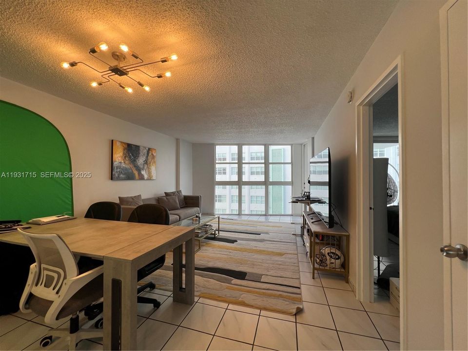 В аренду: $2,650 (1 спален, 1 ванн, 750 Квадратных фут)