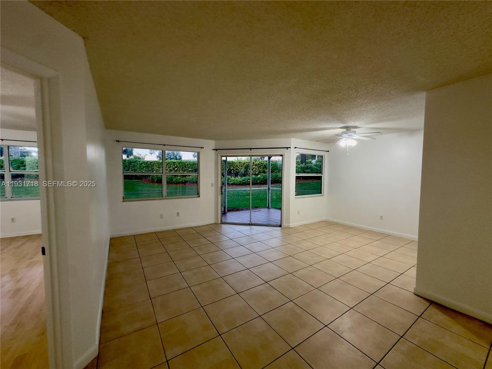 For Rent: $2,100 (2 beds, 2 baths, 1070 Square Feet)