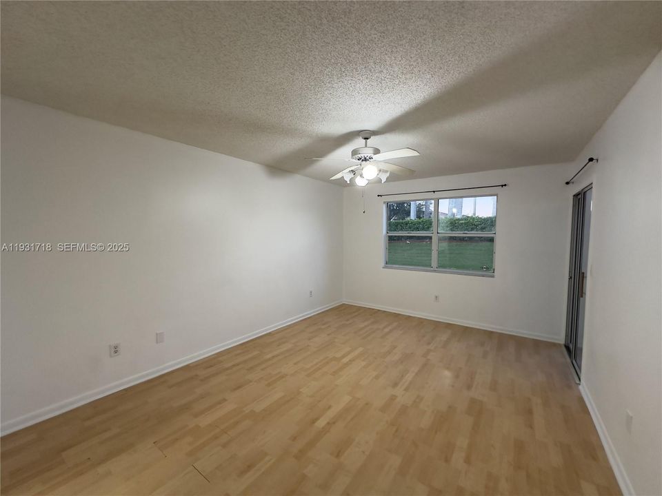 For Rent: $2,100 (2 beds, 2 baths, 1070 Square Feet)