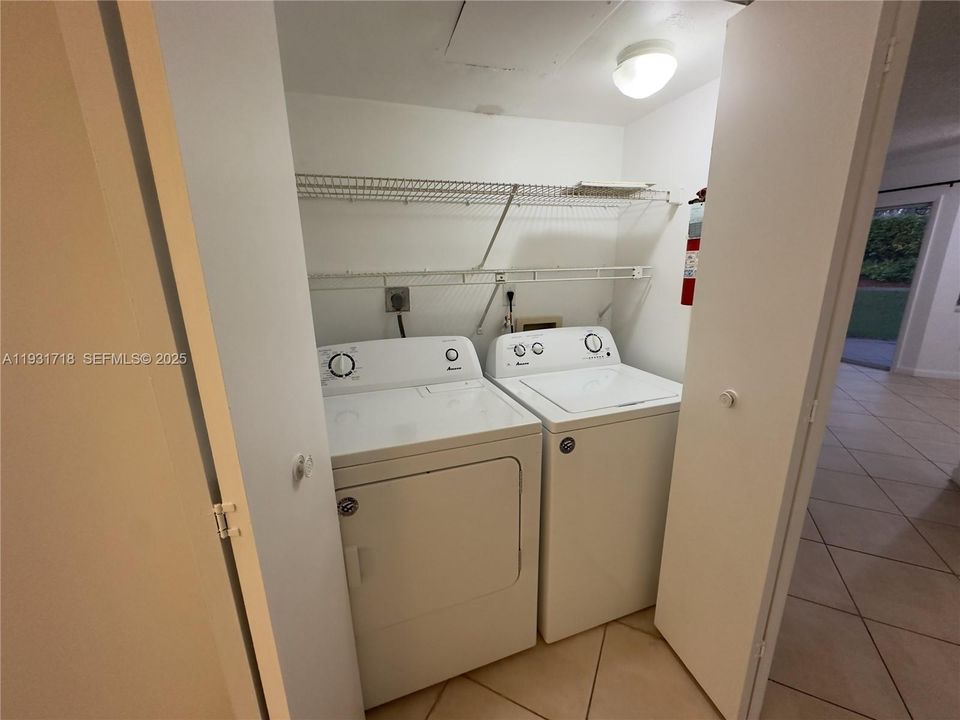 For Rent: $2,100 (2 beds, 2 baths, 1070 Square Feet)