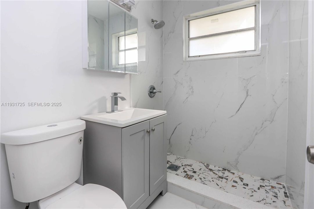 En Venta: $499,000 (2 camas, 1 baños, 886 Pies cuadrados)