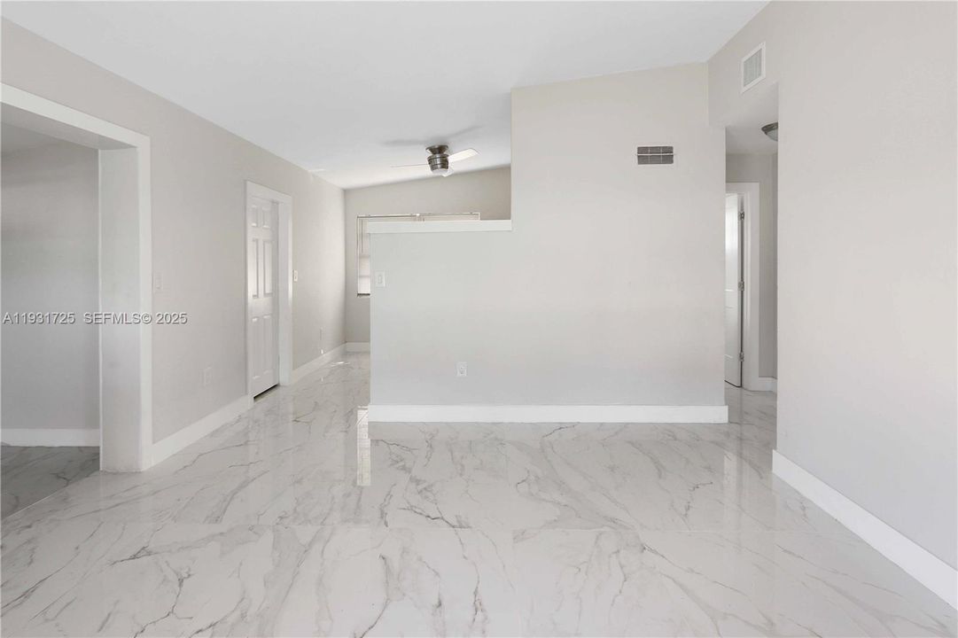 En Venta: $499,000 (2 camas, 1 baños, 886 Pies cuadrados)