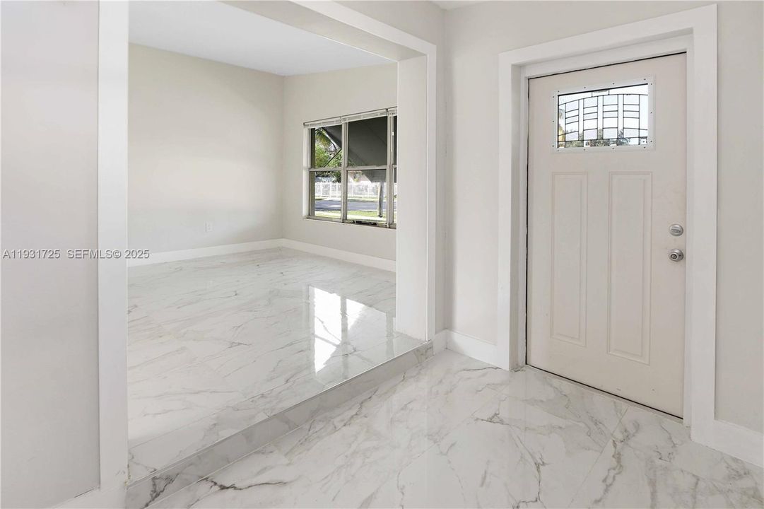 En Venta: $499,000 (2 camas, 1 baños, 886 Pies cuadrados)