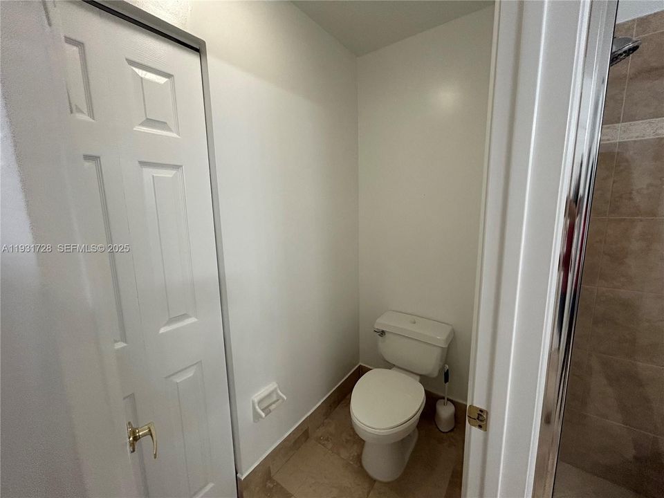 出租: $4,500 (4 贝兹, 2 浴室, 2091 平方英尺)