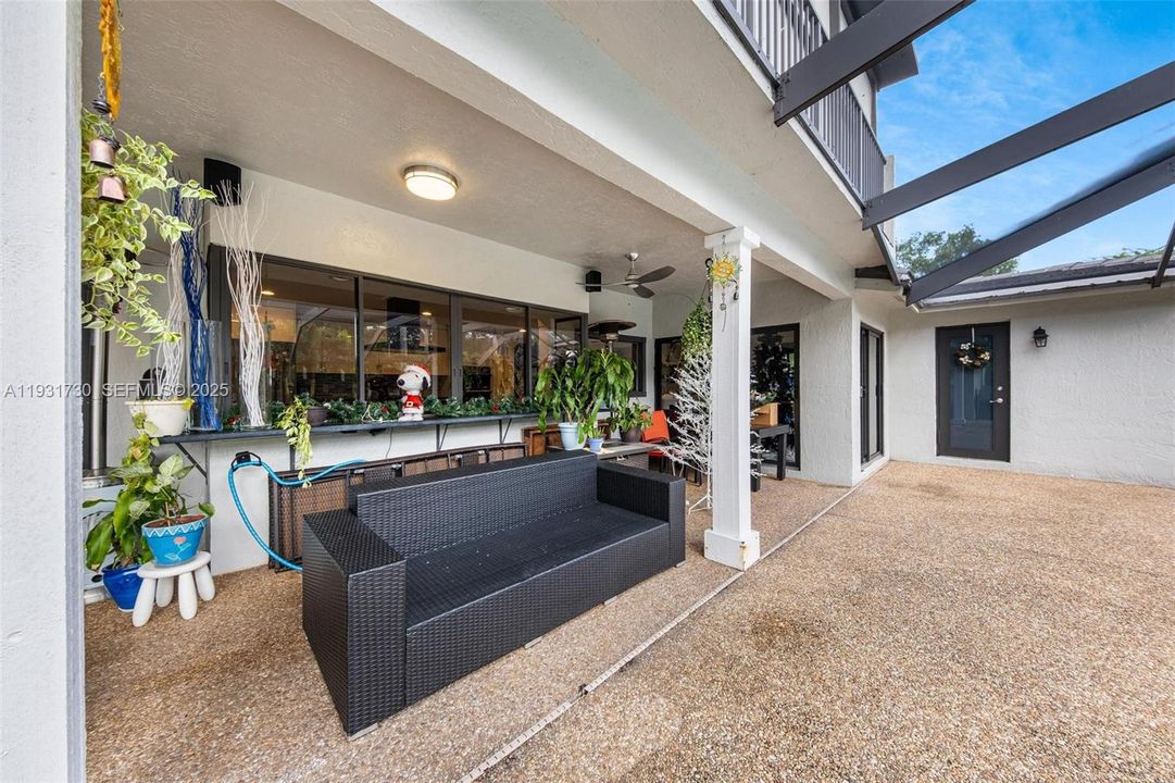 For Sale: $1,350,000 (4 beds, 4 baths, 3192 Square Feet)