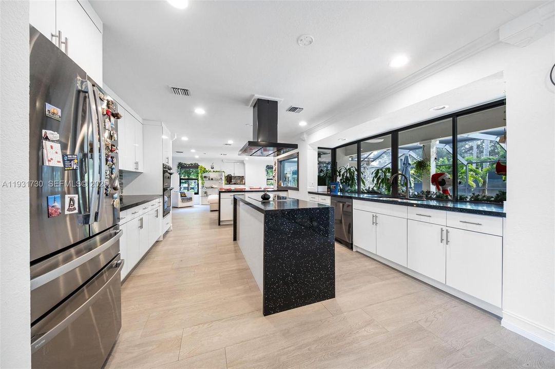 For Sale: $1,350,000 (4 beds, 4 baths, 3192 Square Feet)