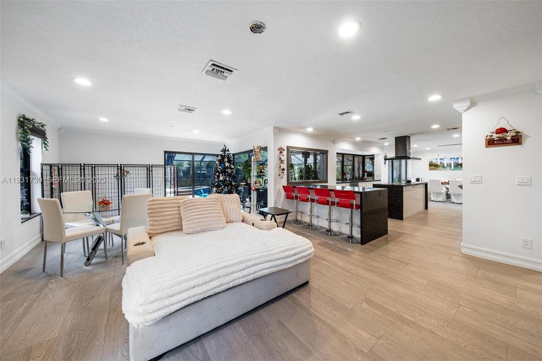 For Sale: $1,350,000 (4 beds, 4 baths, 3192 Square Feet)