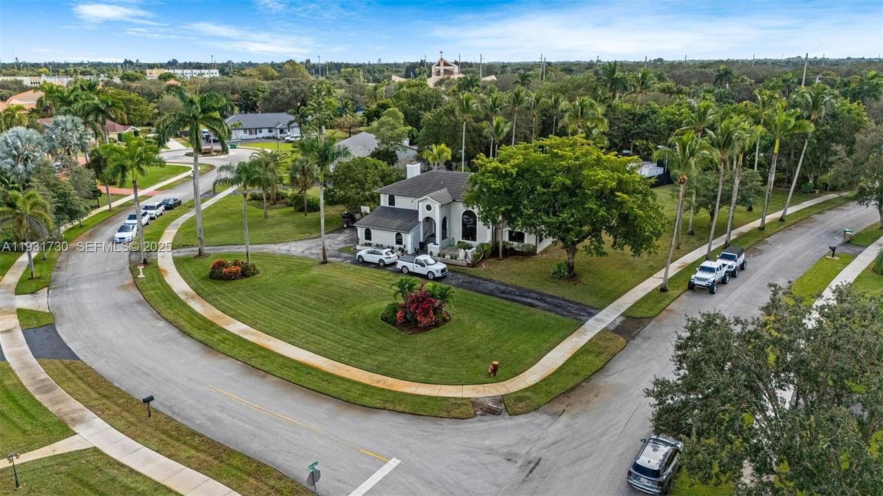 For Sale: $1,350,000 (4 beds, 4 baths, 3192 Square Feet)