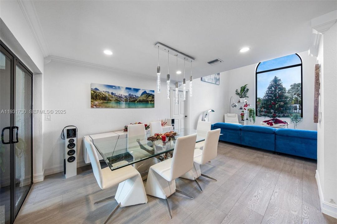 For Sale: $1,350,000 (4 beds, 4 baths, 3192 Square Feet)