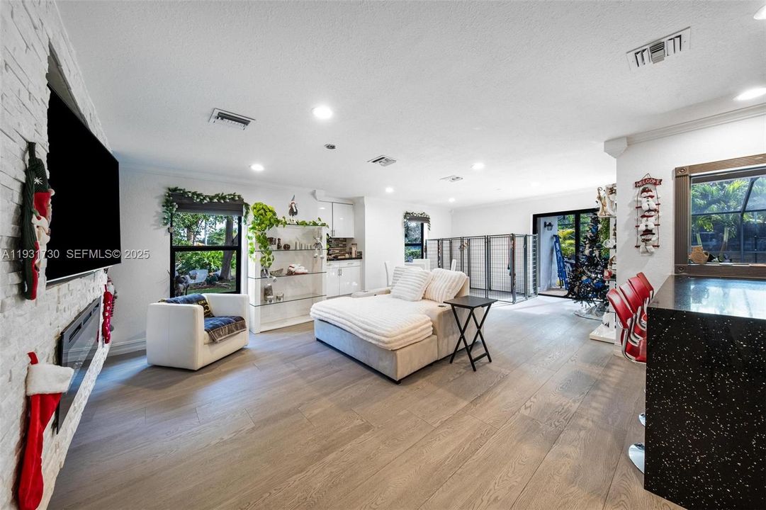 For Sale: $1,350,000 (4 beds, 4 baths, 3192 Square Feet)