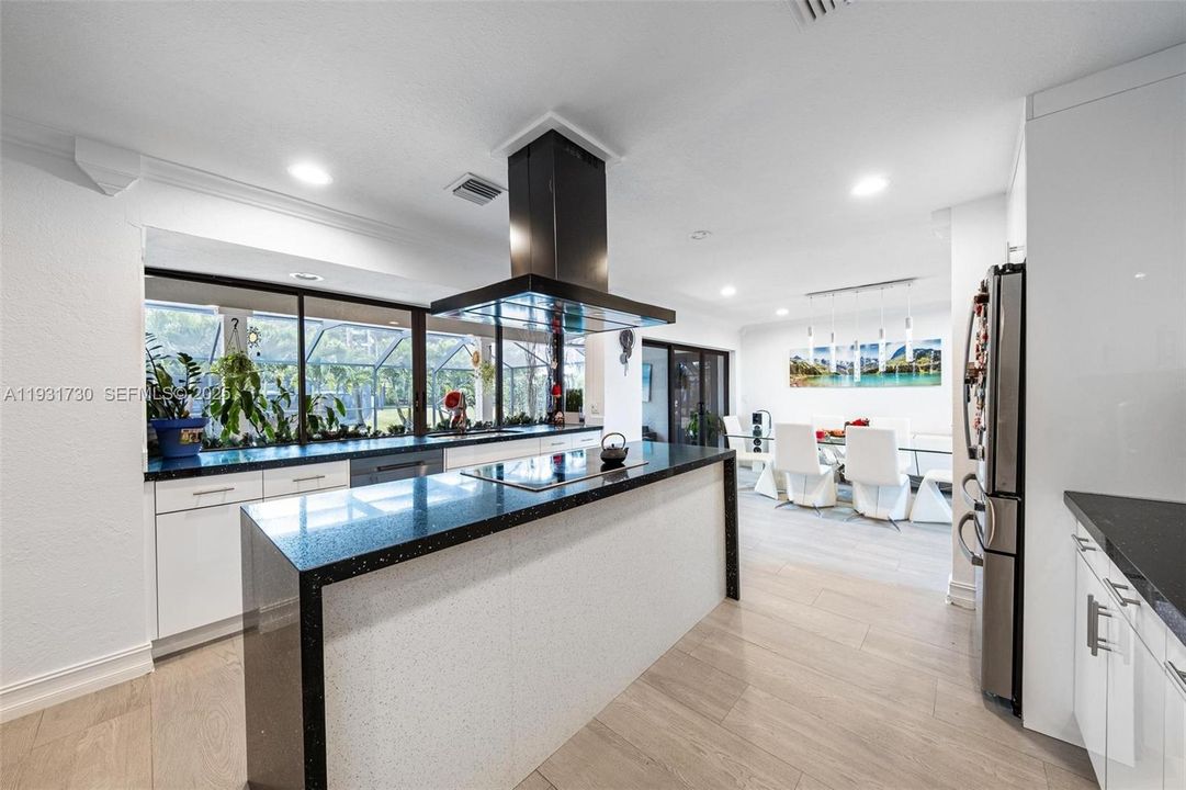 For Sale: $1,350,000 (4 beds, 4 baths, 3192 Square Feet)