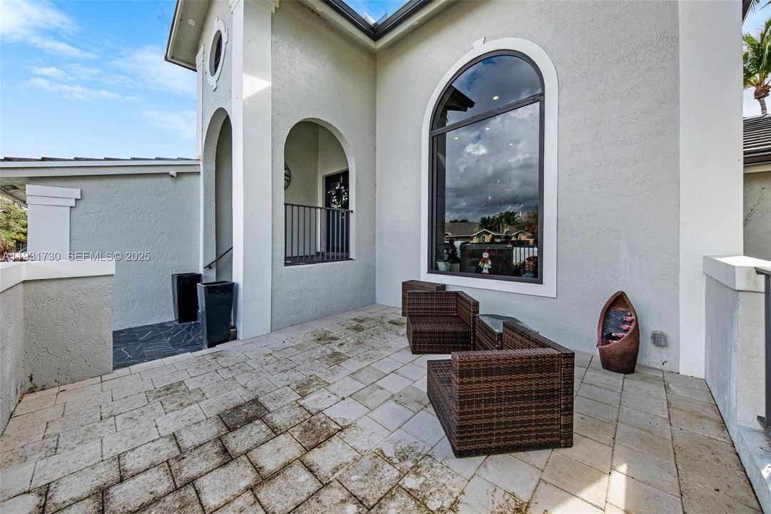 For Sale: $1,350,000 (4 beds, 4 baths, 3192 Square Feet)