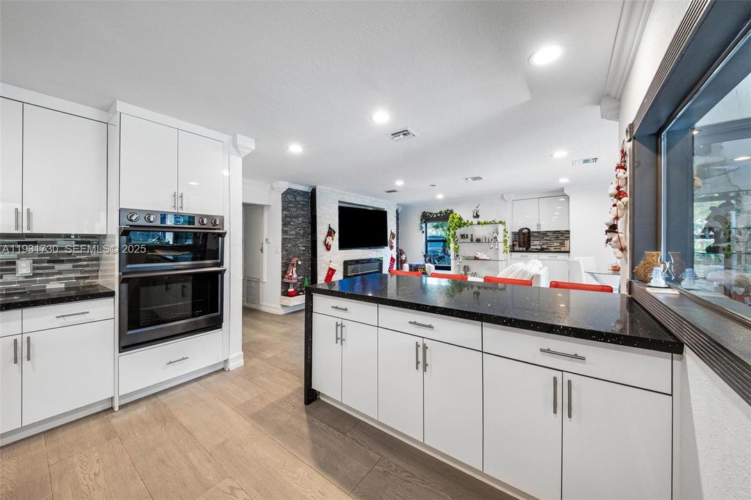 For Sale: $1,350,000 (4 beds, 4 baths, 3192 Square Feet)