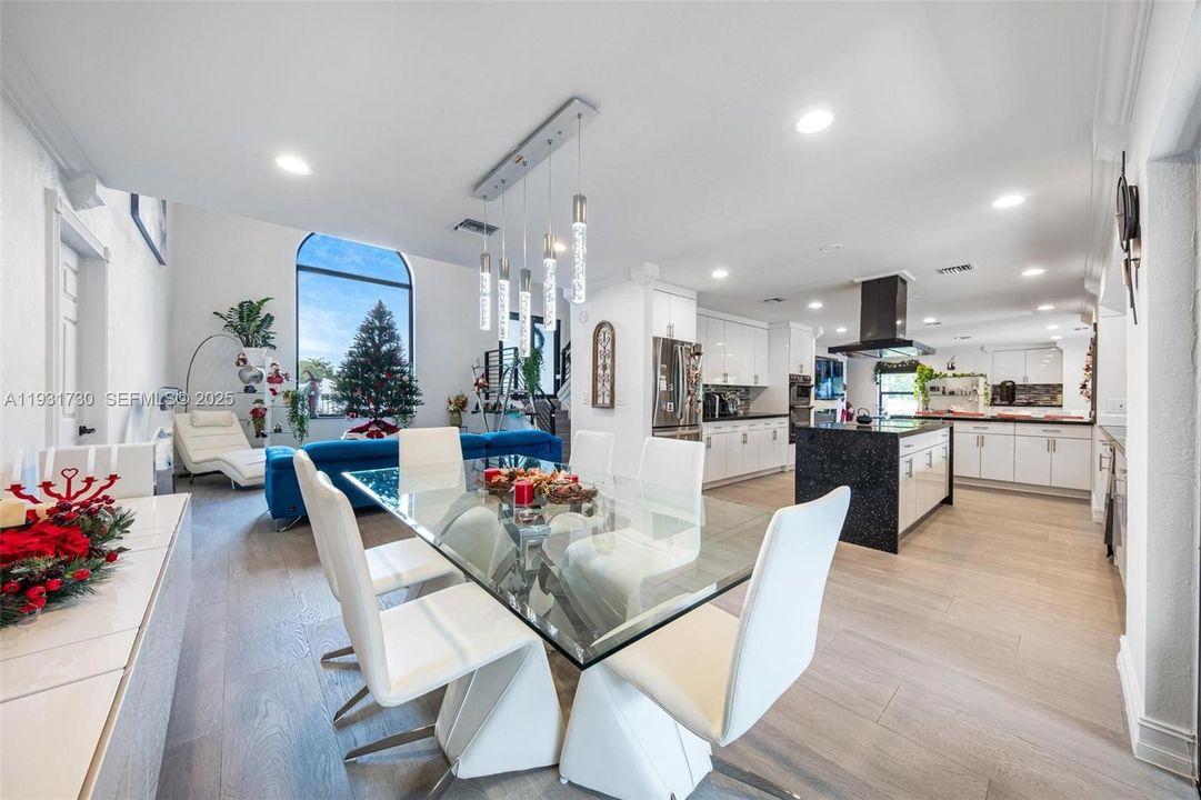 For Sale: $1,350,000 (4 beds, 4 baths, 3192 Square Feet)