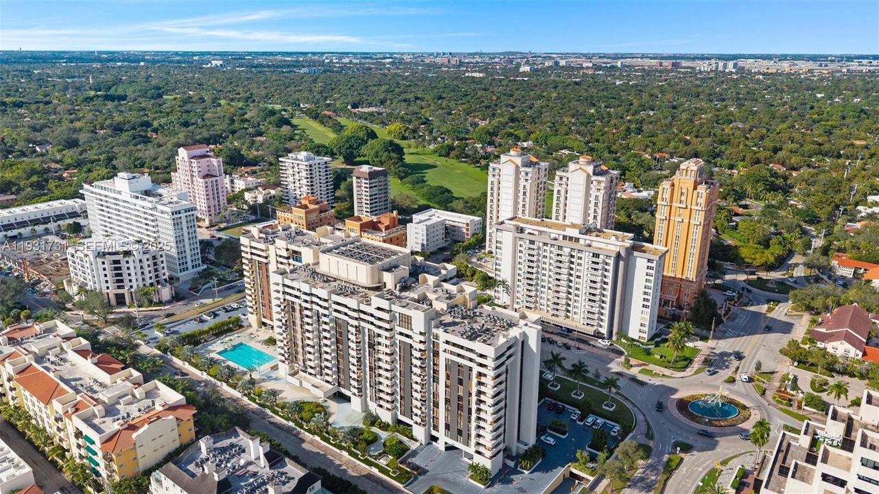 For Sale: $599,000 (2 beds, 2 baths, 1129 Square Feet)