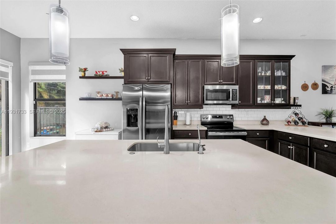 En Renta: $5,500 (5 camas, 3 baños, 2436 Pies cuadrados)