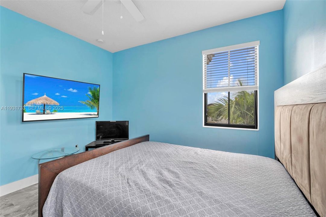 En Renta: $5,500 (5 camas, 3 baños, 2436 Pies cuadrados)