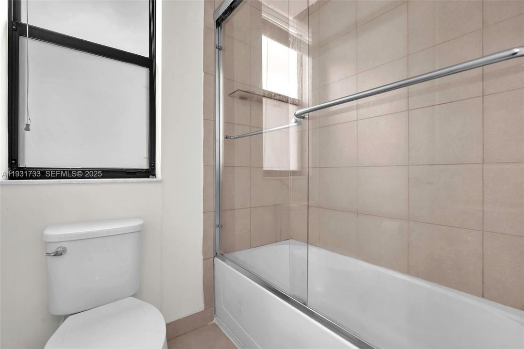 En Renta: $5,500 (5 camas, 3 baños, 2436 Pies cuadrados)