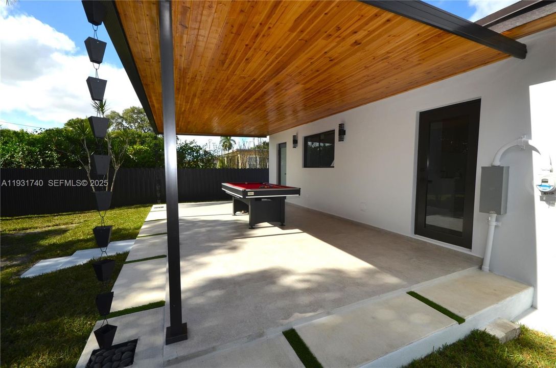 На продажу: $599,900 (3 спален, 2 ванн, 1079 Квадратных фут)