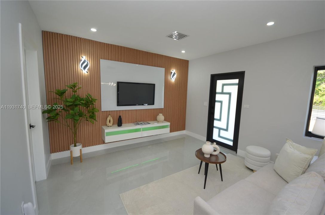 На продажу: $599,900 (3 спален, 2 ванн, 1079 Квадратных фут)