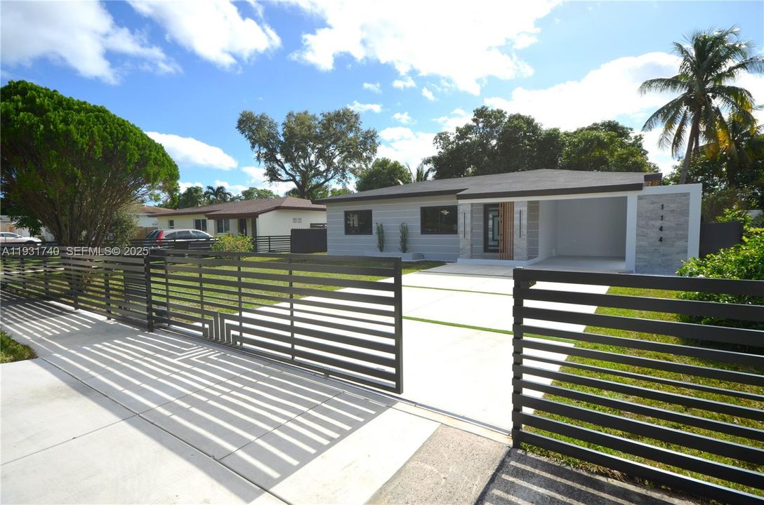 На продажу: $599,900 (3 спален, 2 ванн, 1079 Квадратных фут)